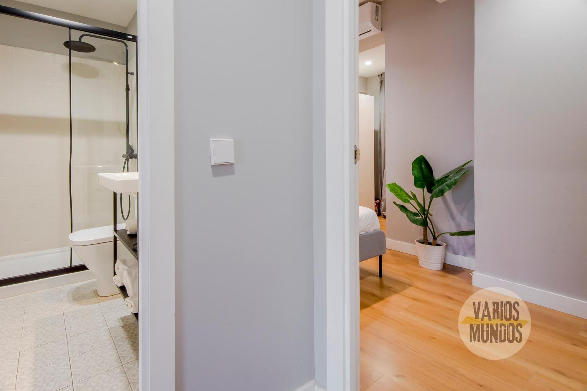 Modern Apt & Cool Interior Design A 20 Metros Del Retiro E1 Madrid Exterior photo