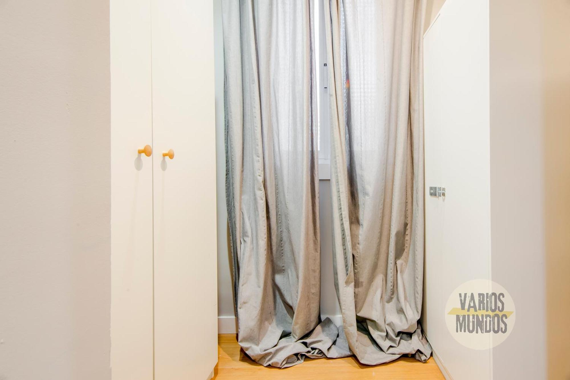Modern Apt & Cool Interior Design A 20 Metros Del Retiro E1 Madrid Exterior photo