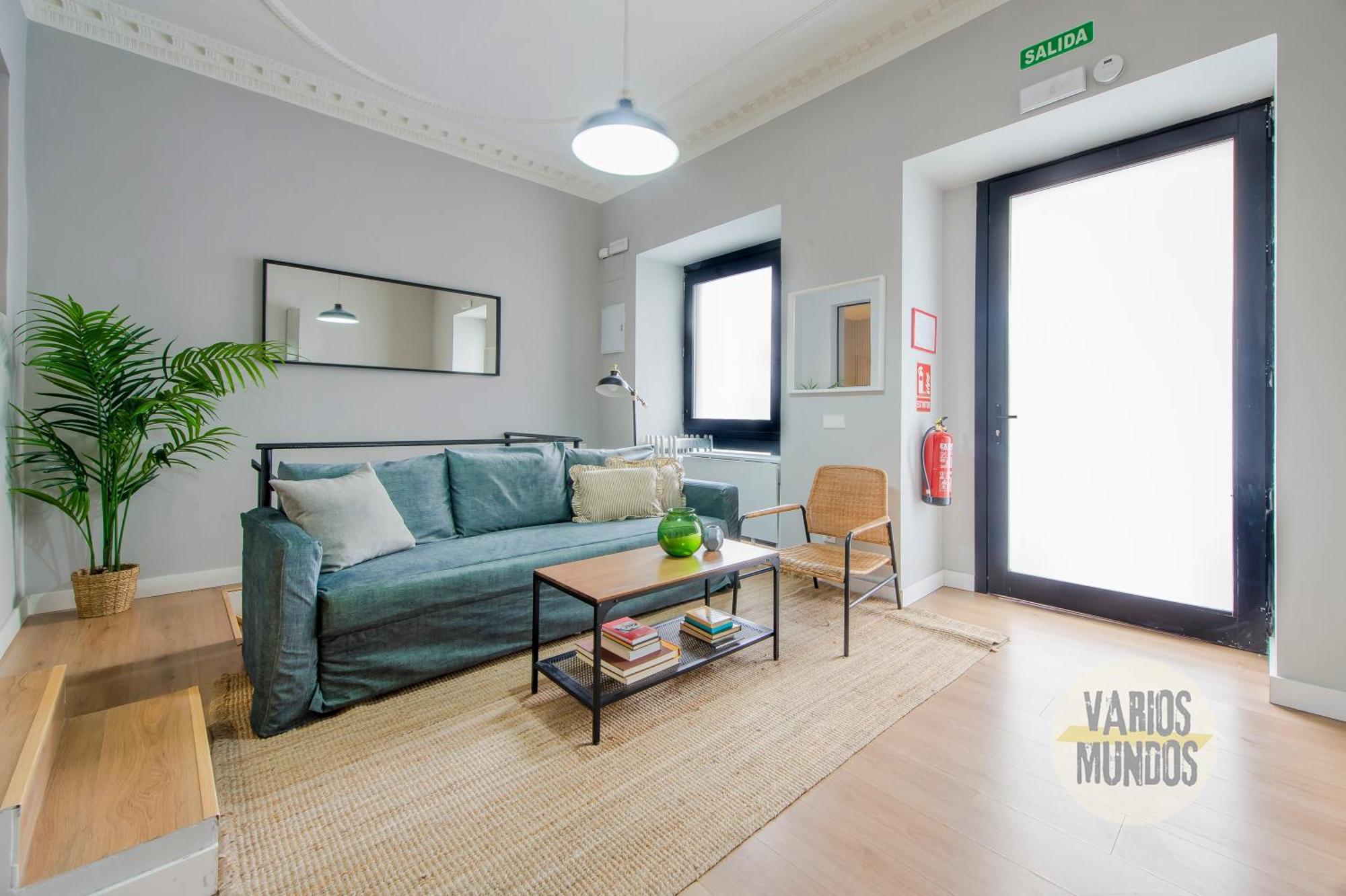Modern Apt & Cool Interior Design A 20 Metros Del Retiro E1 Madrid Exterior photo